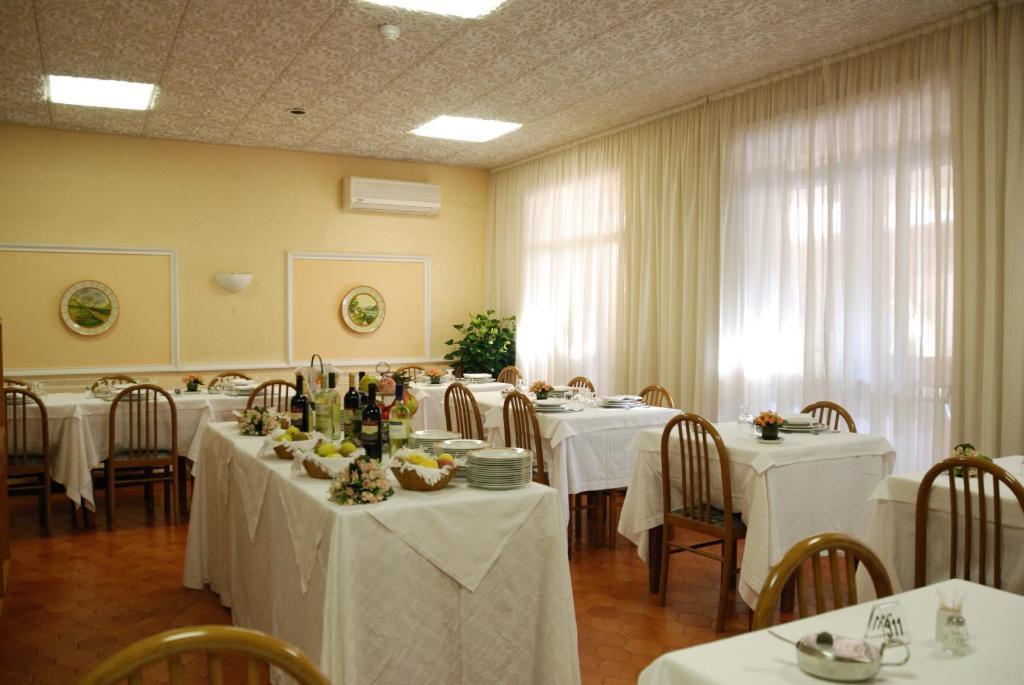 Hotel Iris Crillon 3*