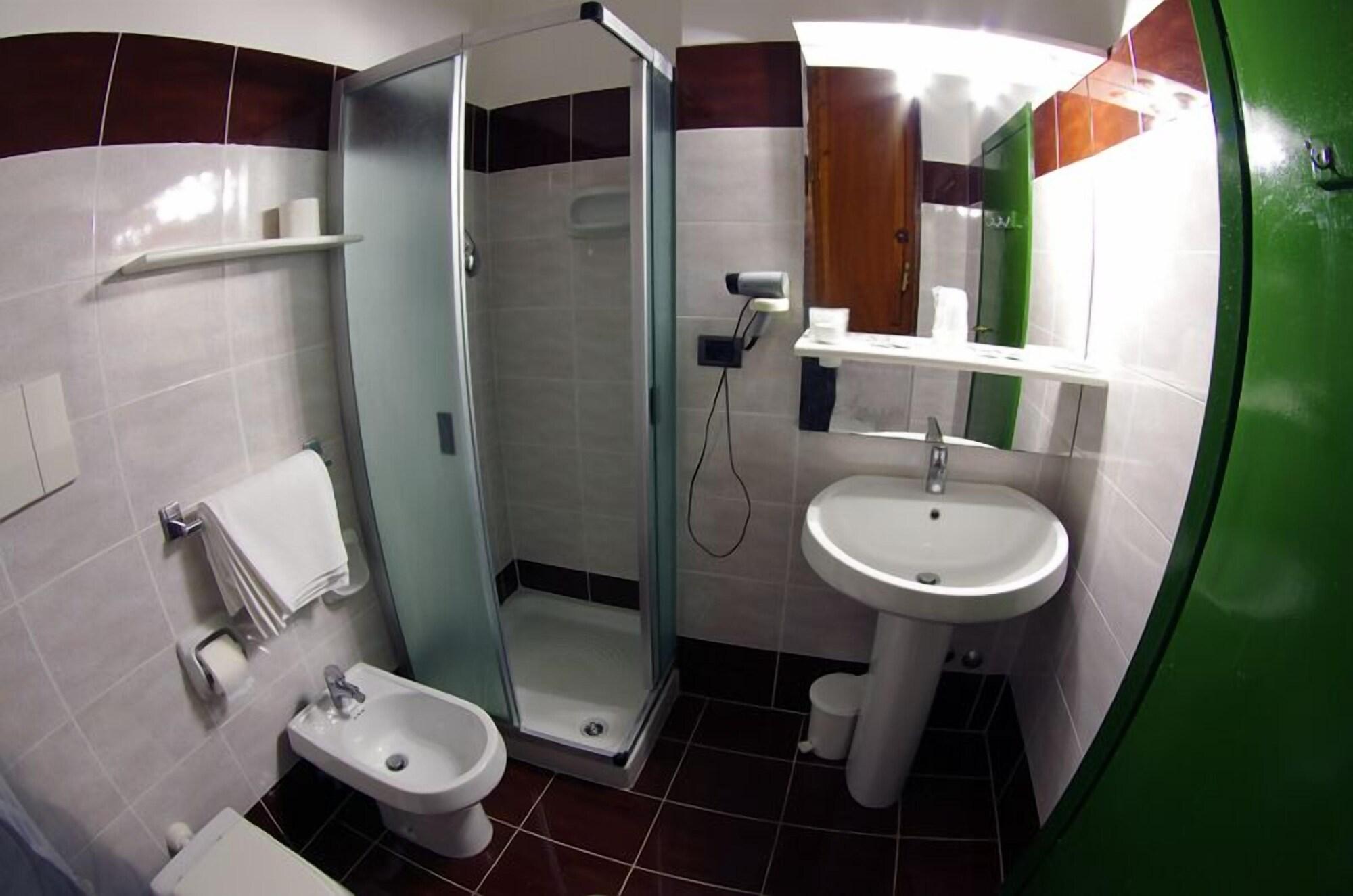 Iris Crillon Hotel 3*