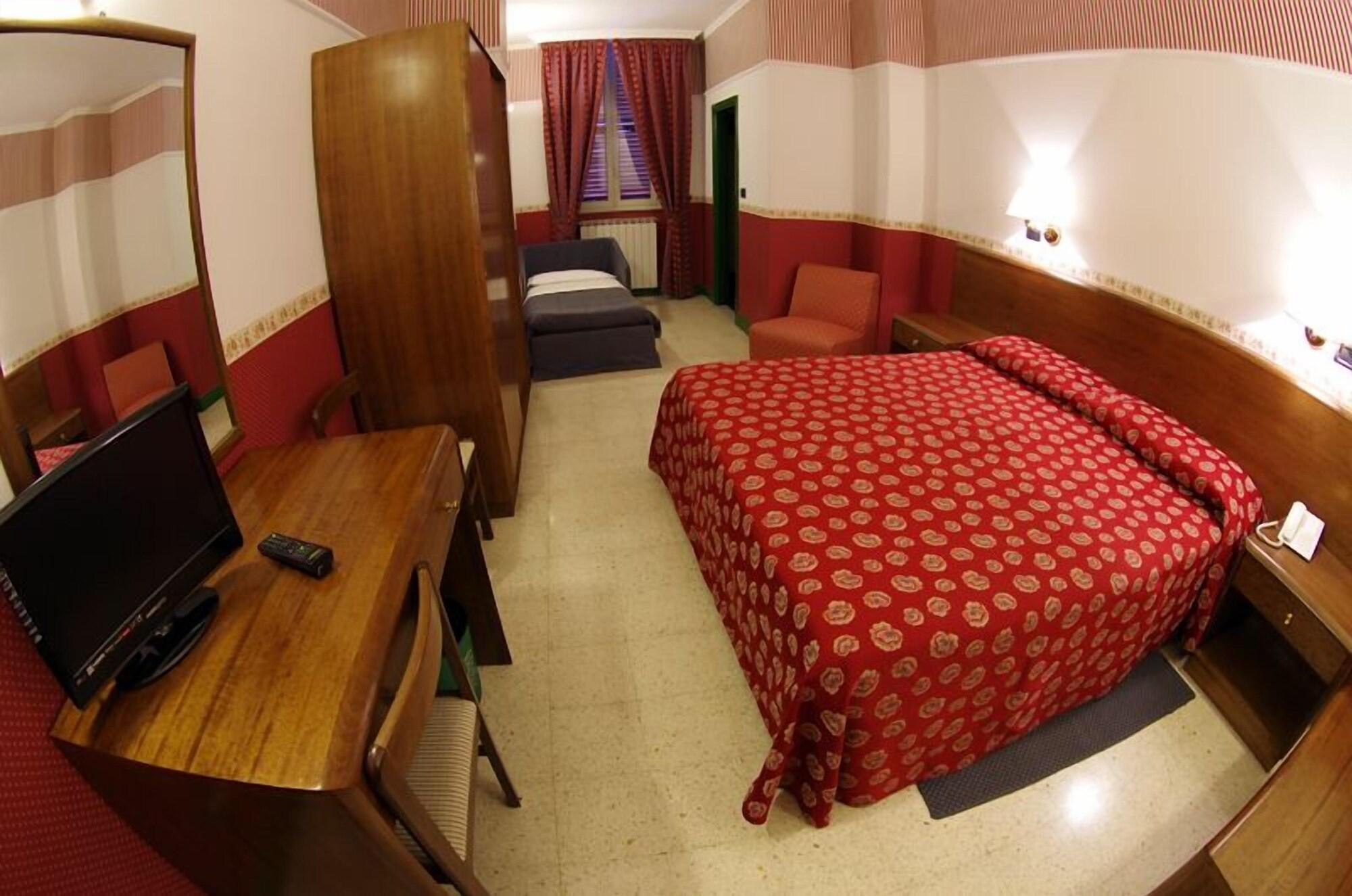 Hotel Iris Crillon 3*