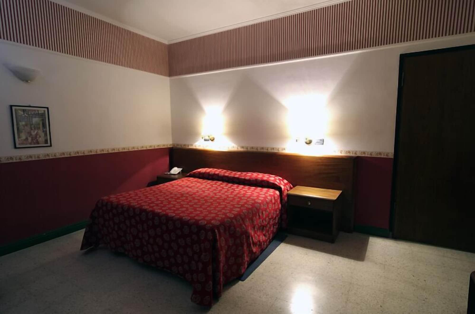 Hotel Iris Crillon