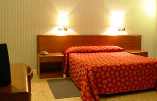 Hotel Iris Crillon 3*